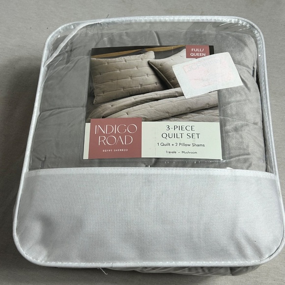 BRAND NEW Indigo Road 3 Piece Quilt Set Mushroom Beige - Queen Size - Picture 4 of 6